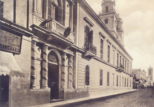 Colegio Nacional.