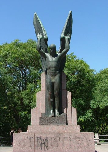 Monumento Plus Ultra